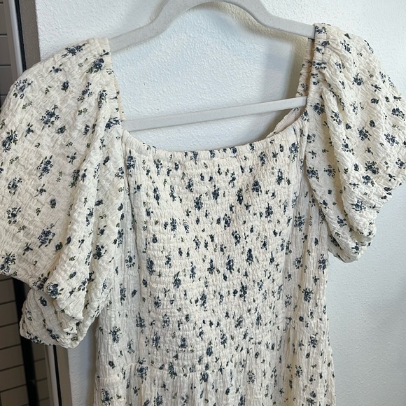 Women’s Floral Dress - Picture 3 of 4